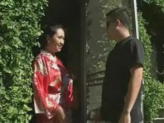 Japanese Porn Video: Gorgeous Stranger Gives Mind-Blowing Blowjob!