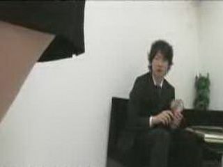 Japanese Maid Serves Daddy's Desires - A Must-Watch Porn Video!